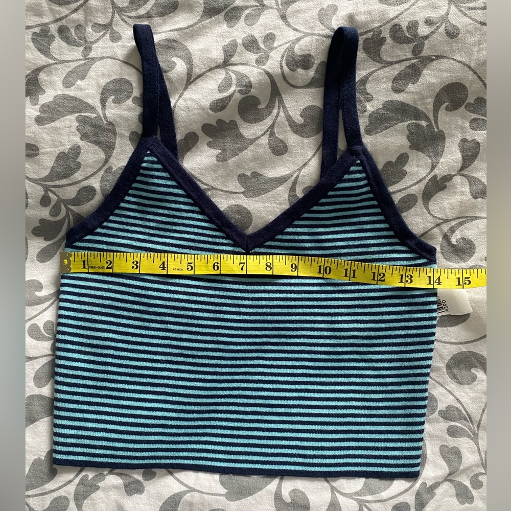 NWT LA Hearts cropped tank size Medium - Picture 6 of 7